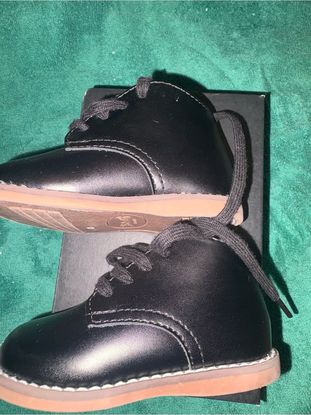 Footnotes size 3.5c walking shoes